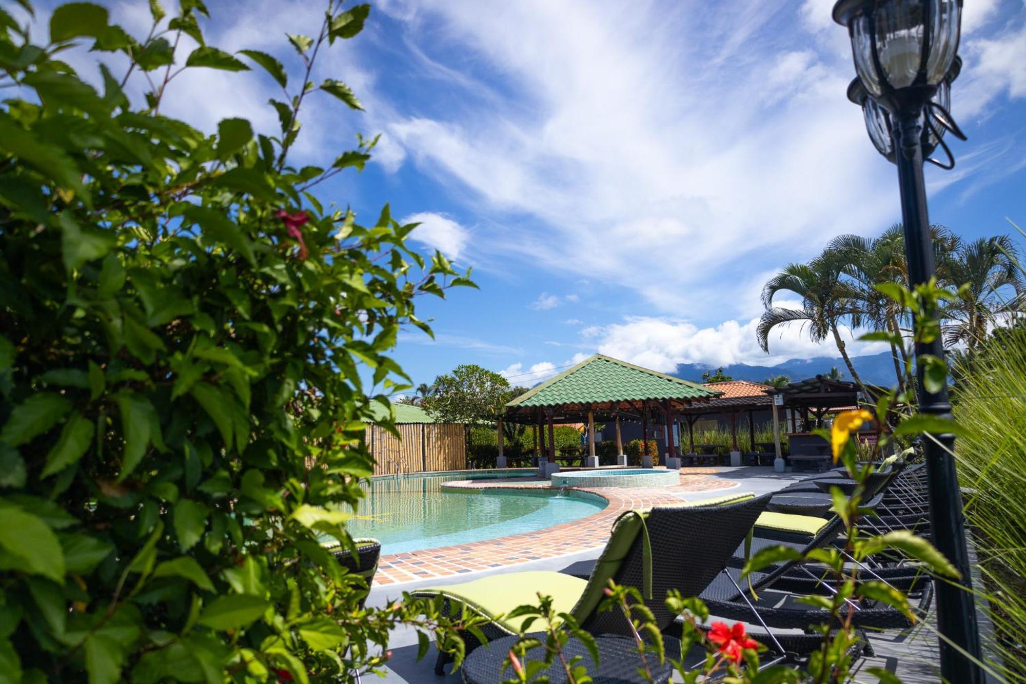 Hotel El Rancho Quepos Eksteriør billede